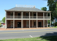 The Carolina Inn pictured from the front in 2014