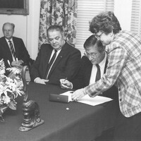 Signing the Wurzburg Agreement.